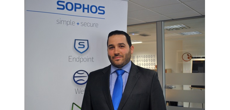 Los tres principales riesgos de conectarse al WiFi gratis