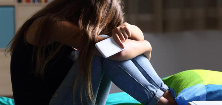 El smartphone es la principal vía de ciberacoso en España