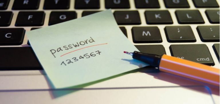 El uso de contraseñas inadecuadas