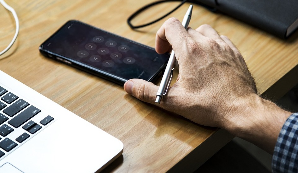 ¿Cómo funciona la venta de datos en las apps?