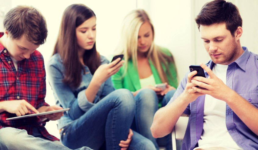 Pasamos 6 horas de media al día frente a una pantalla