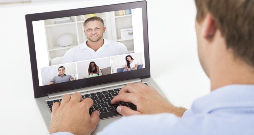 Antes de descargar una app de reunión virtual