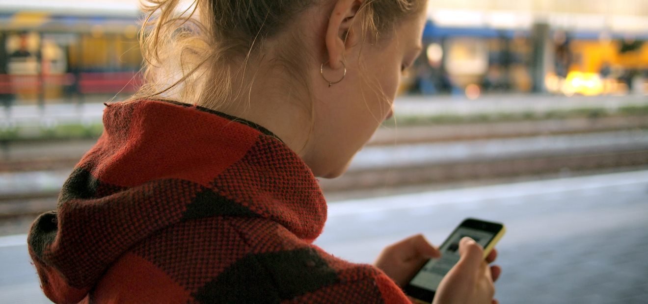 Preferencia de millennials y Gen-Z por los asistentes virtuales al comprar