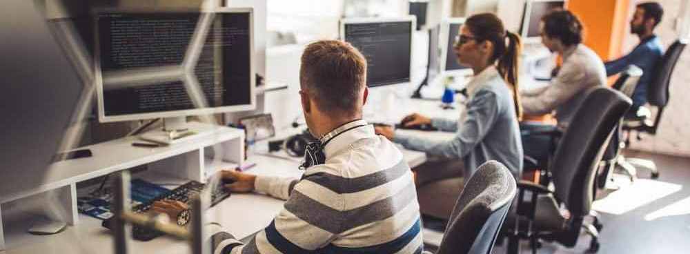 Sigue creciendo la amenaza de la escasez de capacitaciones digitales