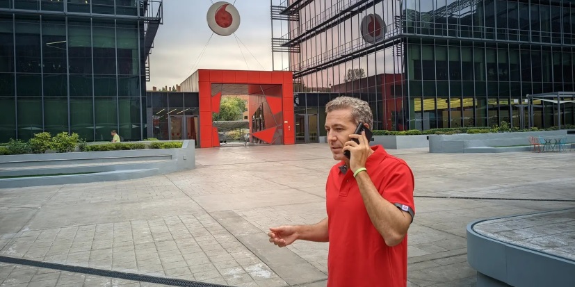 Vodafone y AST Spacemobile completan la primera llamada 5G del mundo desde el espacio usando un smartphone estándar