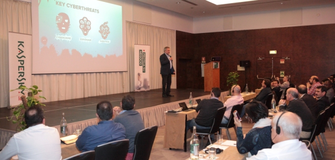 Eugene Kaspersky en la Conferencia de Partners de Kaspersky Lab Iberia Eugene Kaspersky en la Conferencia de Partners de Kaspersky Lab Iberia