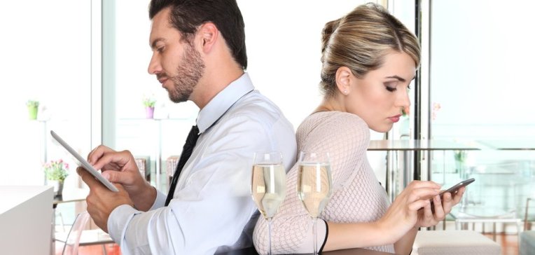 El Phubbing, la obsesión por el smartphone