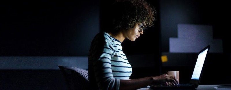 Tener el dominio sobre el contenido al que se agrega la publicidad digital en la crisis