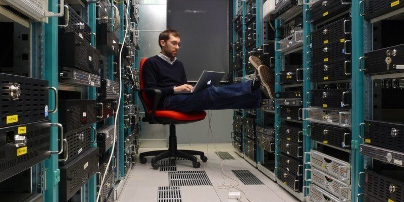 Qué debe controlar un Administrador de Sistemas