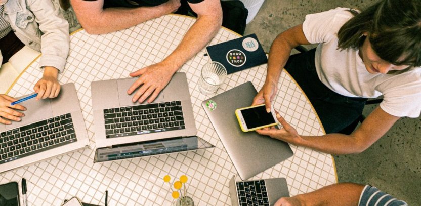 El 73 por ciento de los estudiantes que asisten a bootcamps tecnológicos encuentran trabajo en menos de dos meses