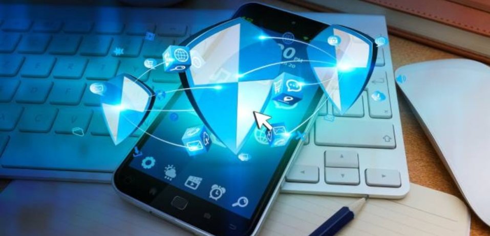 Proteger los dispositivos corporativos y personales de los ciberataques