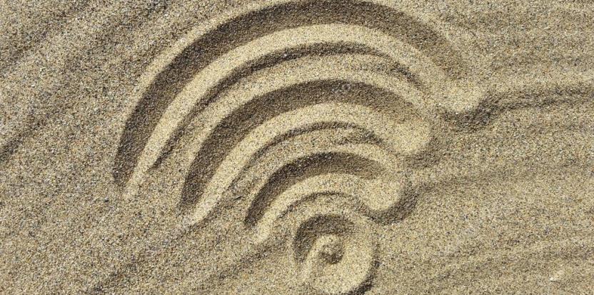 Los expertos alertan del peligro de conectarse a Wi-Fi públicas este verano
