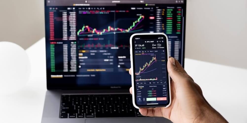 Finanzas, segundo sector con más despliegues híbridos multicloud