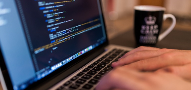 Desarrolladores de aplicaciones híbridas, los más demandados en el sector TI